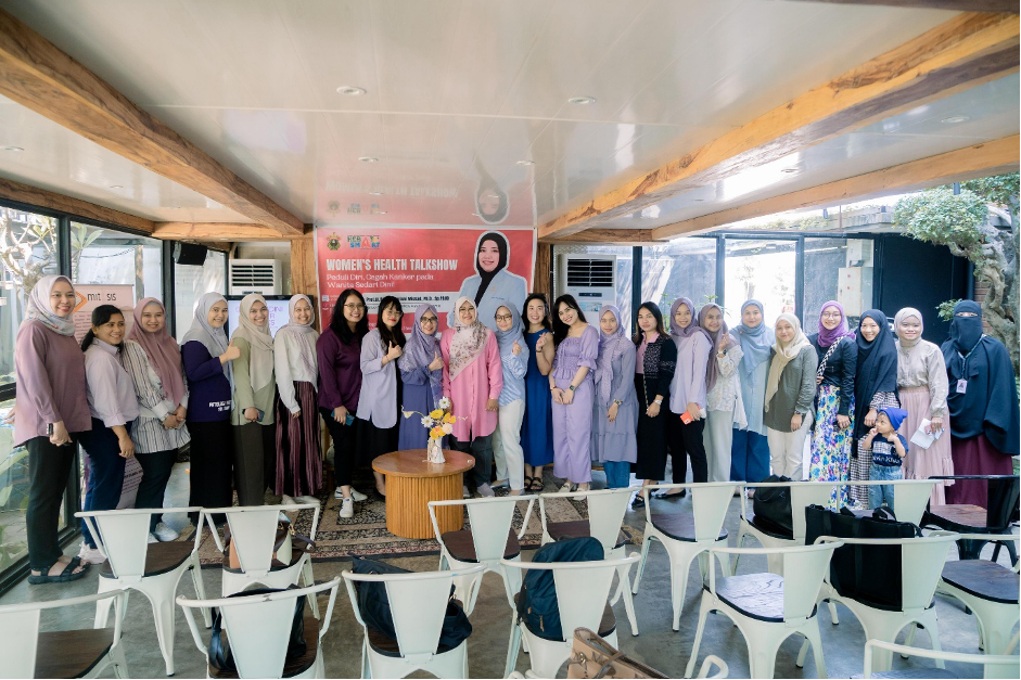 Waspada Kanker Serviks, FK Unhas dan Mitosis Laboratory Ajak Perempuan Makassar Rutin Deteksi Dini